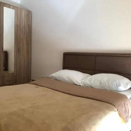 アパート Apartment Central Point 67